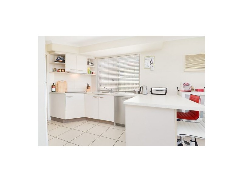 67 Pickthorne Street, Holland Park West QLD 4121