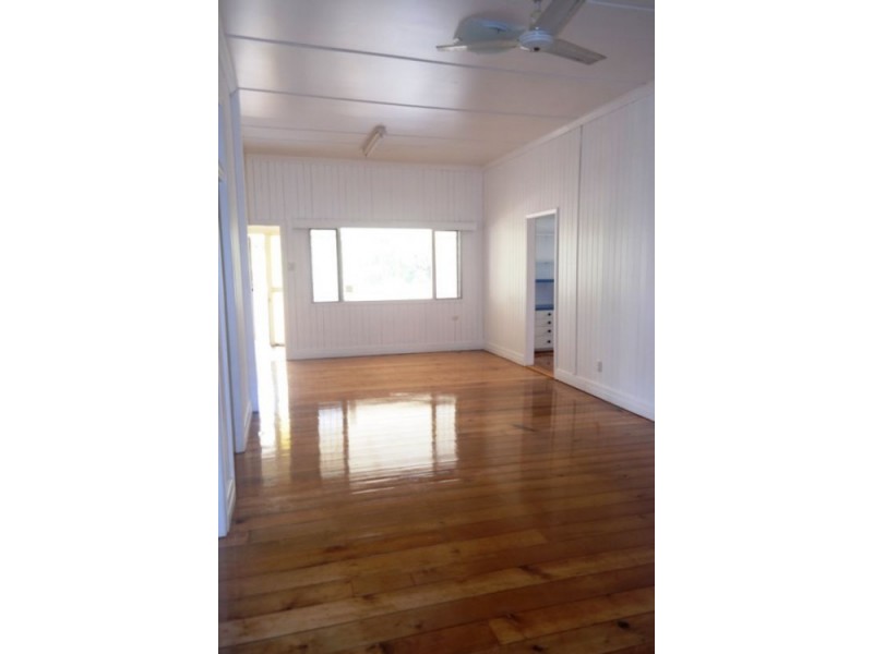8 Willis Street, Tarragindi QLD 4121