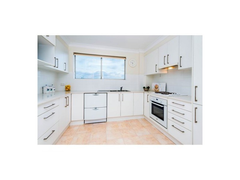 8/6 Mackay Street, Coorparoo QLD 4151
