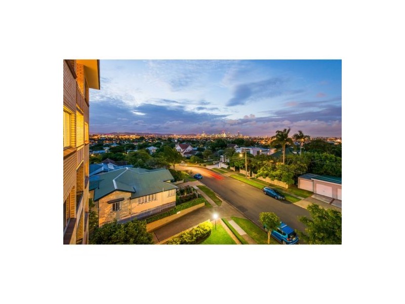 8/6 Mackay Street, Coorparoo QLD 4151