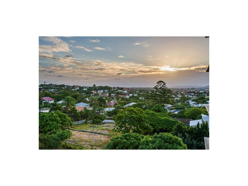 8/6 Mackay Street, Coorparoo QLD 4151