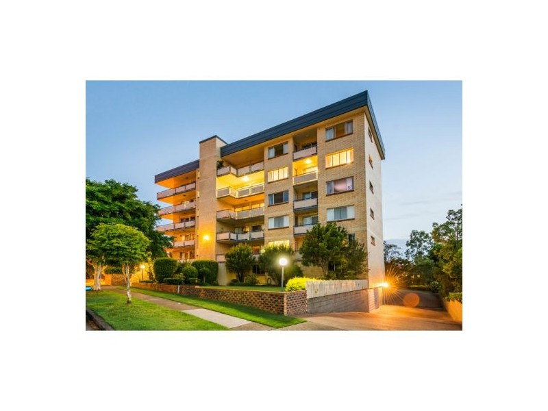 8/6 Mackay Street, Coorparoo QLD 4151