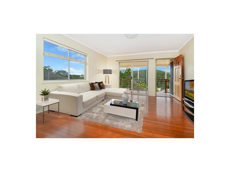 7 Dobbs Street, Holland Park West QLD 4121
