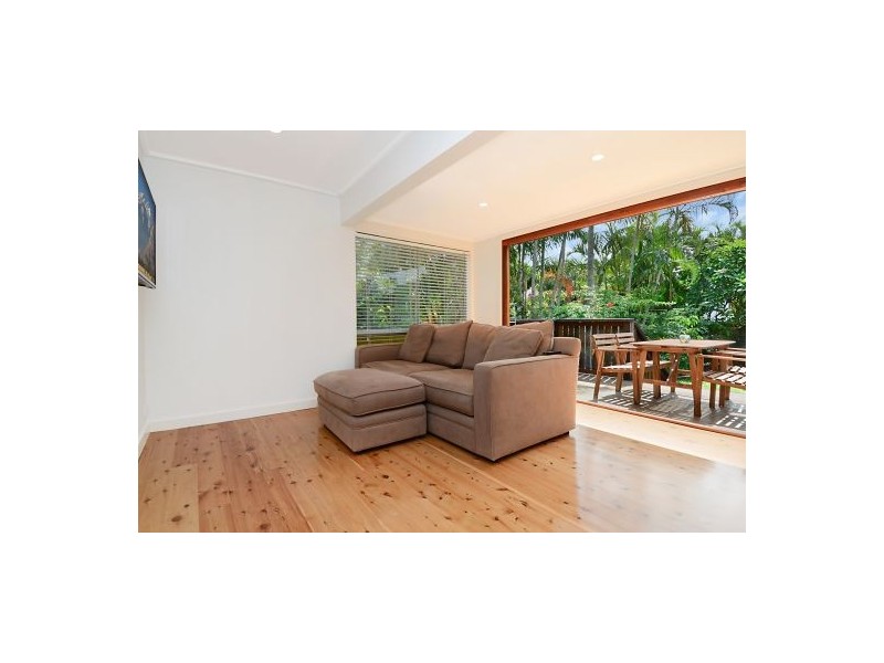 12 Reuben Street, Holland Park QLD 4121