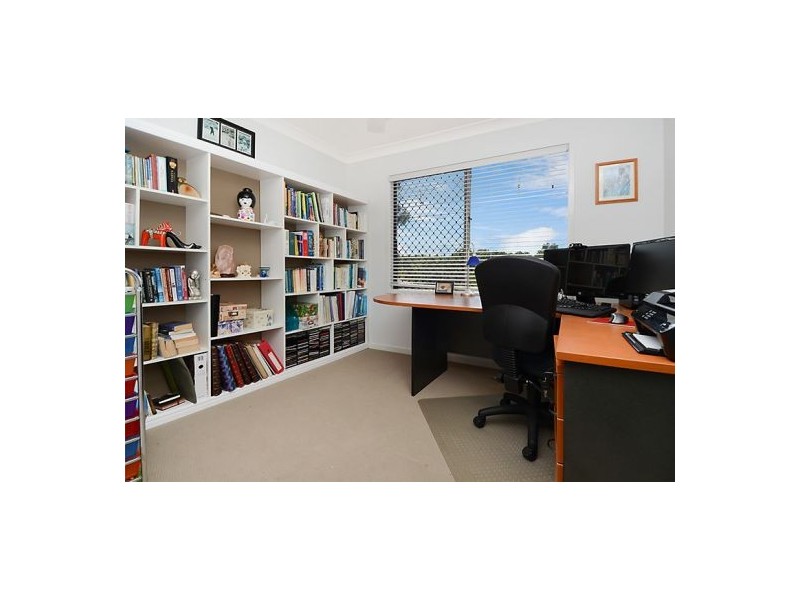 27 Hillside Circuit, Chermside West QLD 4032