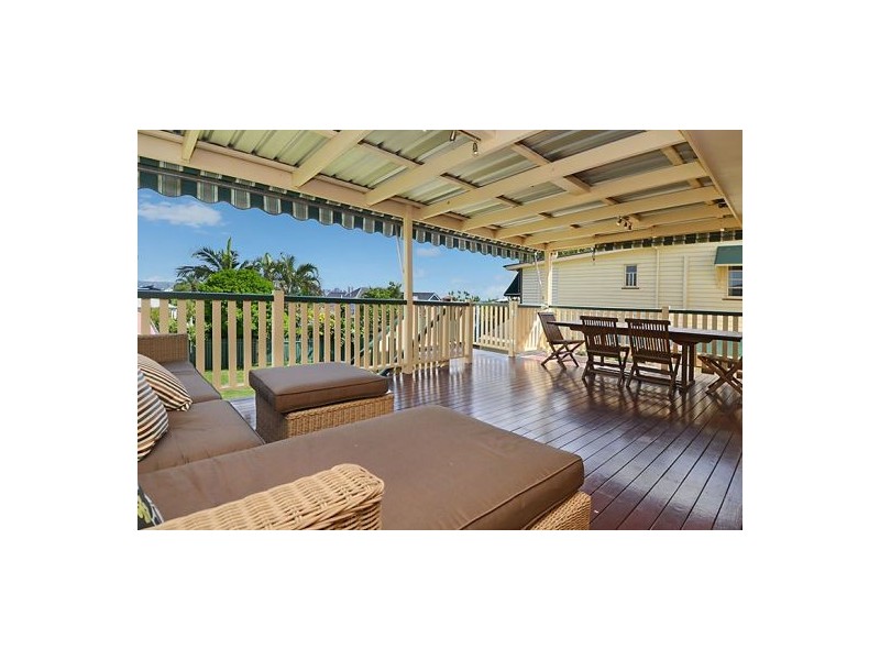 77 Warilda Street, Camp Hill QLD 4152