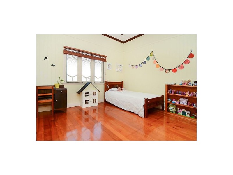 77 Warilda Street, Camp Hill QLD 4152