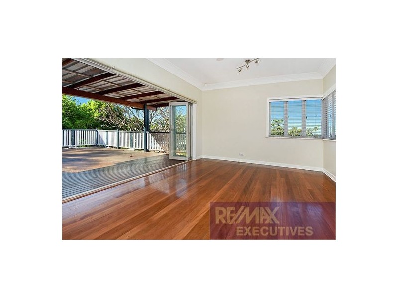 32 Raffles Street, Mount Gravatt East QLD 4122