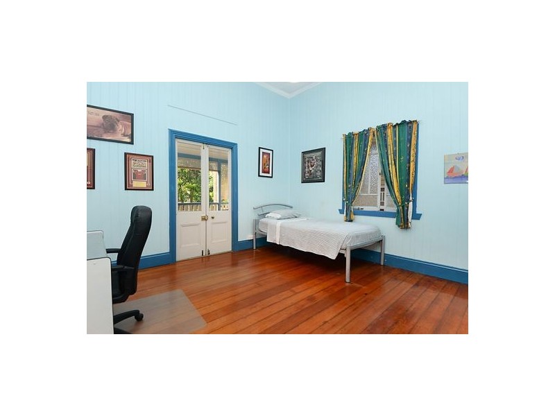 12 Dunellan Street, Greenslopes QLD 4120