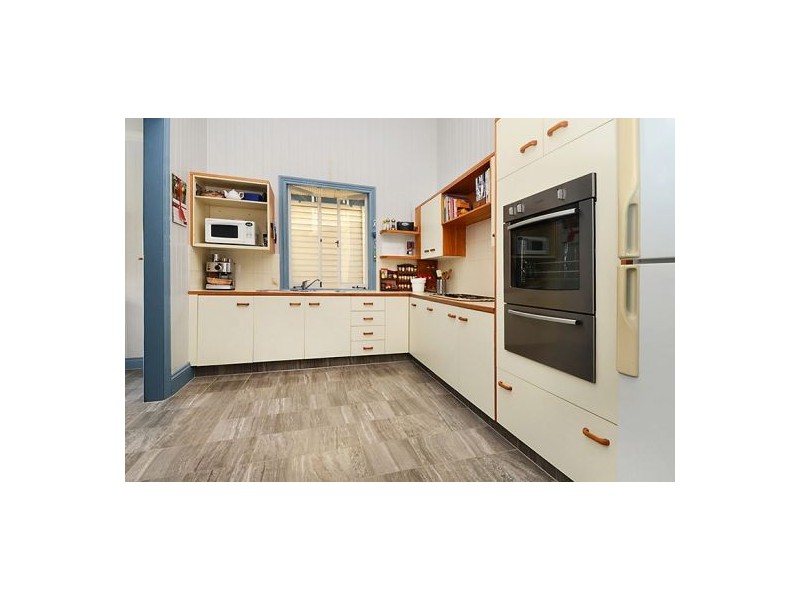 12 Dunellan Street, Greenslopes QLD 4120