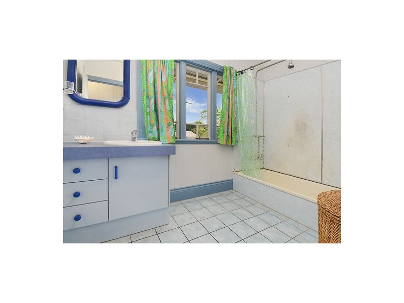 12 Dunellan Street, Greenslopes QLD 4120