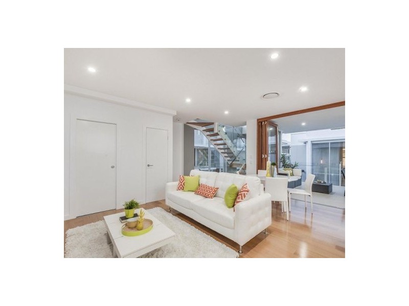 8/97 Baringa Street, Morningside QLD 4170