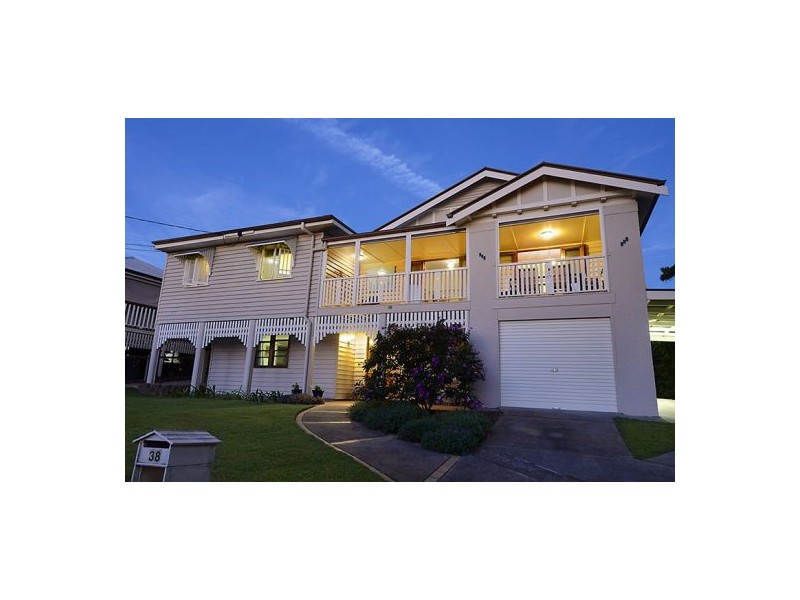 38 Brinawa Street, Camp Hill QLD 4152