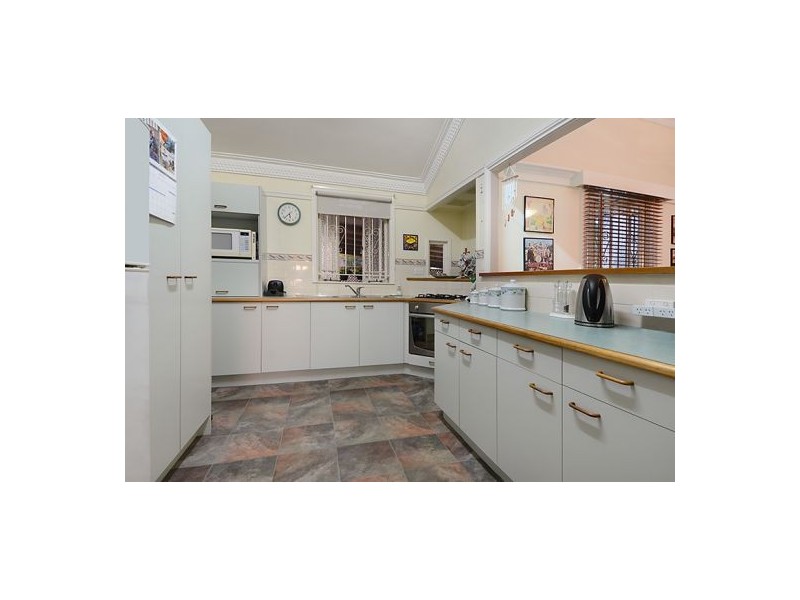 38 Brinawa Street, Camp Hill QLD 4152