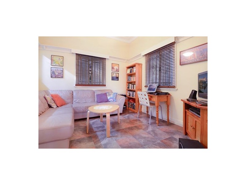 38 Brinawa Street, Camp Hill QLD 4152