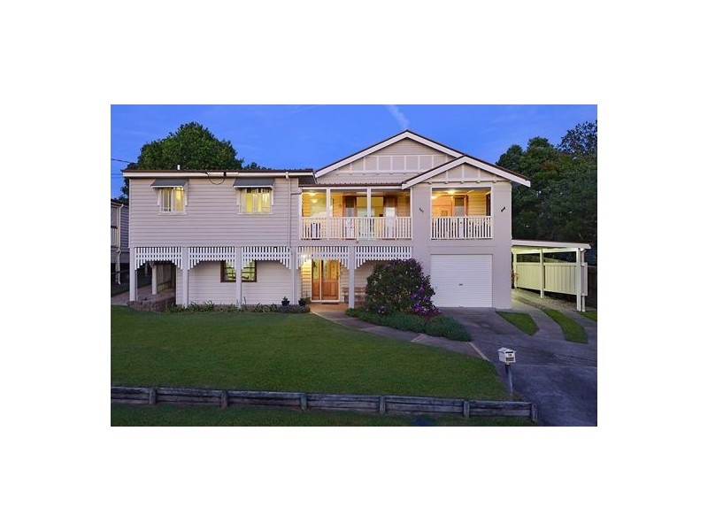 38 Brinawa Street, Camp Hill QLD 4152