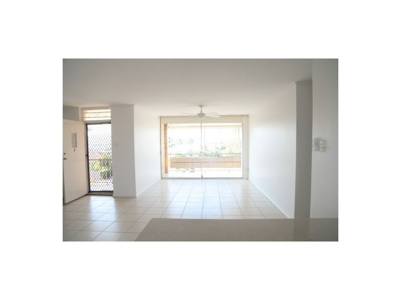 3/232 Cavendish Road, Coorparoo QLD 4151