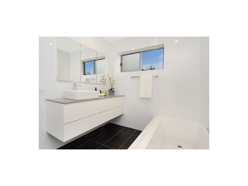 103 Indus Street, Camp Hill QLD 4152