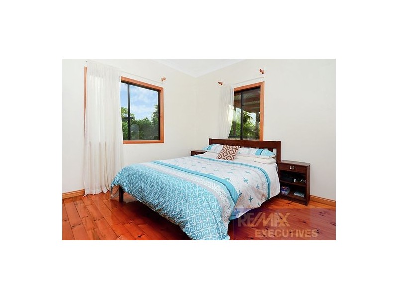 76 Mar Street, Holland Park QLD 4121