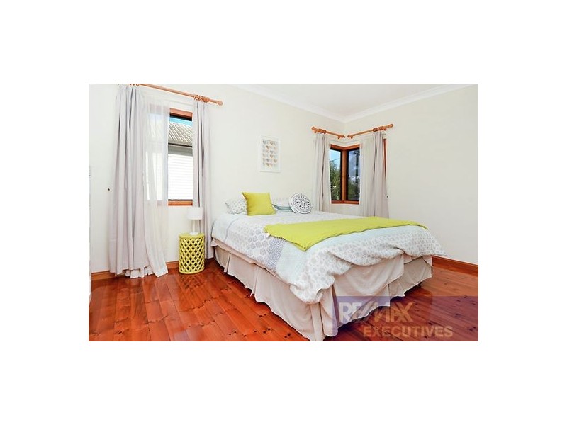 76 Mar Street, Holland Park QLD 4121