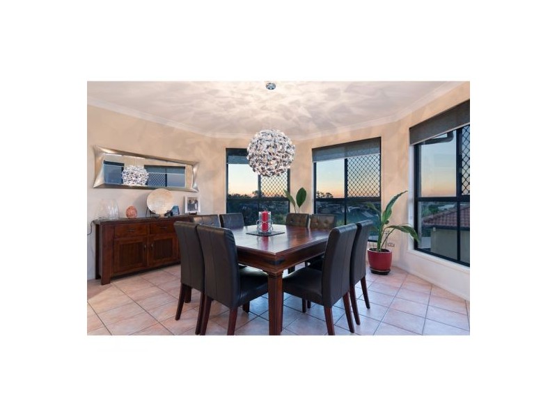 31 Saunders Place, Wynnum QLD 4178