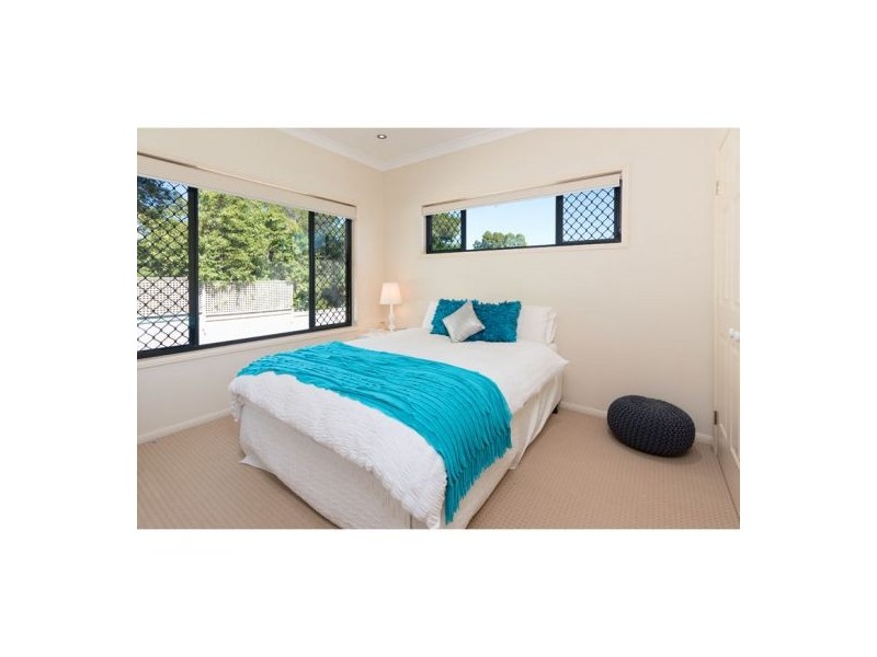 31 Saunders Place, Wynnum QLD 4178