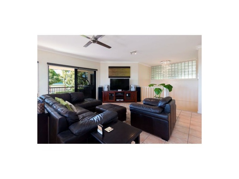 31 Saunders Place, Wynnum QLD 4178