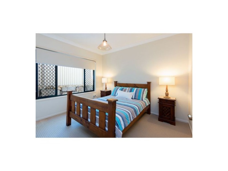 31 Saunders Place, Wynnum QLD 4178