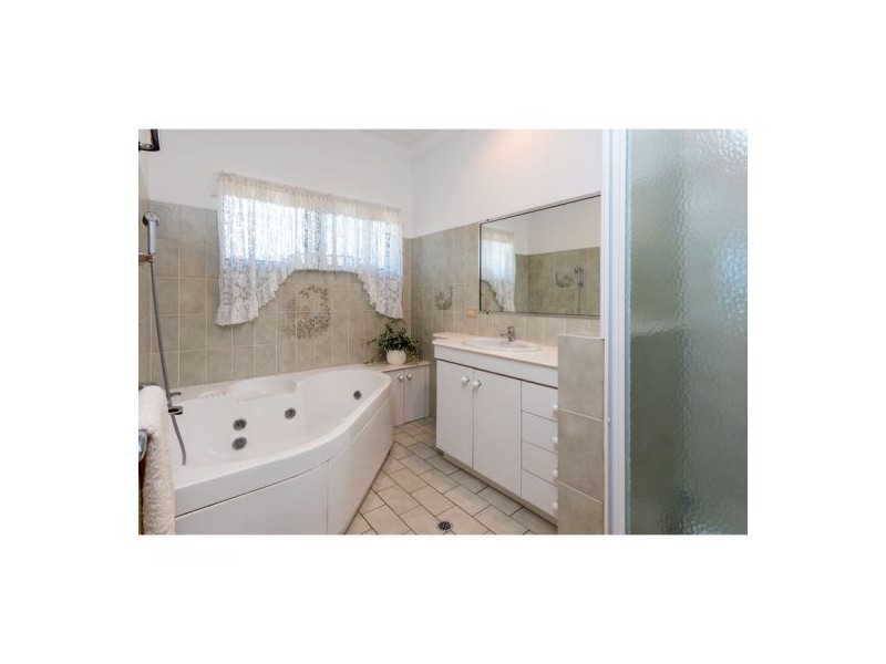 3 Helemon Street, Belmont QLD 4153