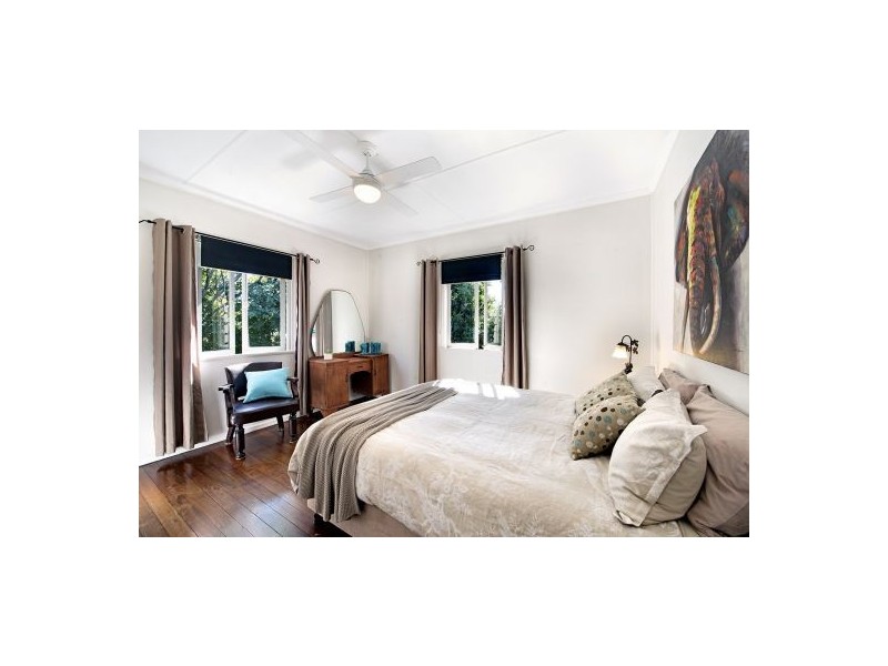 109 Marshall Road, Holland Park West QLD 4121