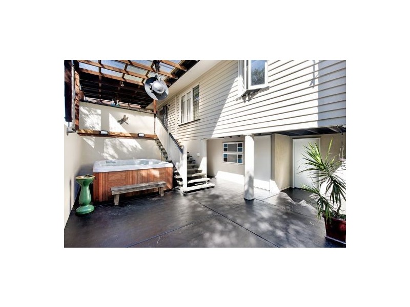 109 Marshall Road, Holland Park West QLD 4121