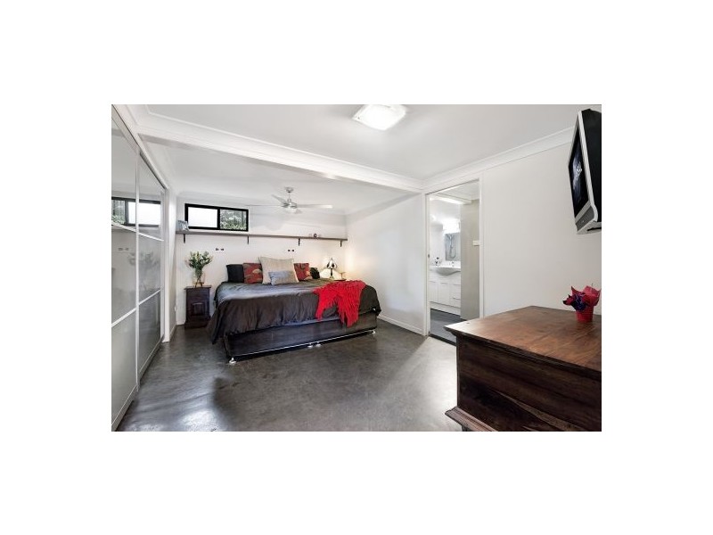 109 Marshall Road, Holland Park West QLD 4121