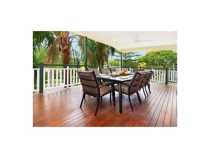 11 Glen Street, Coorparoo QLD 4151