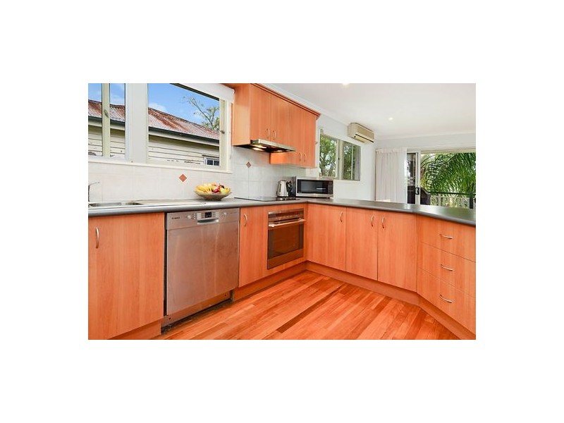 11 Glen Street, Coorparoo QLD 4151