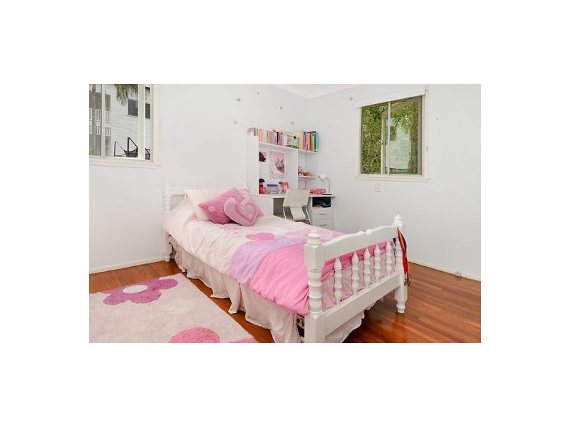 11 Glen Street, Coorparoo QLD 4151