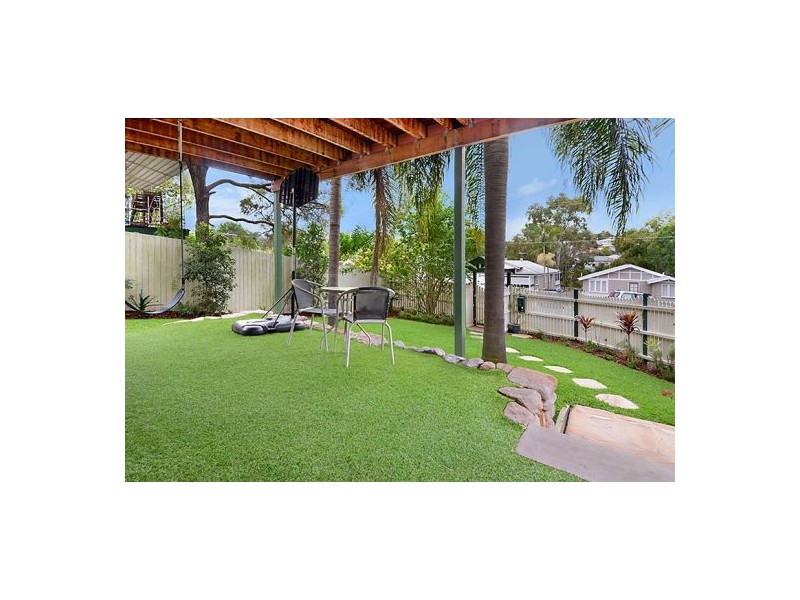 11 Glen Street, Coorparoo QLD 4151