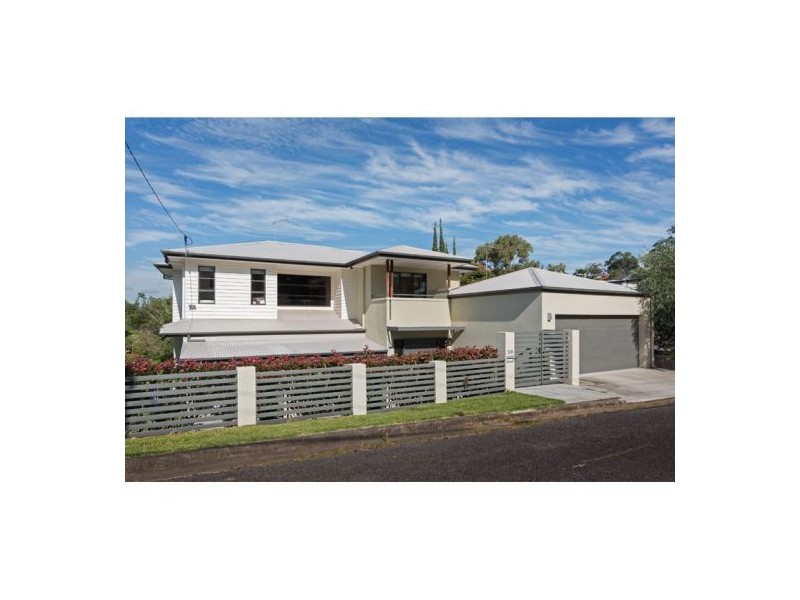 38 Pickthorne Street, Holland Park West QLD 4121