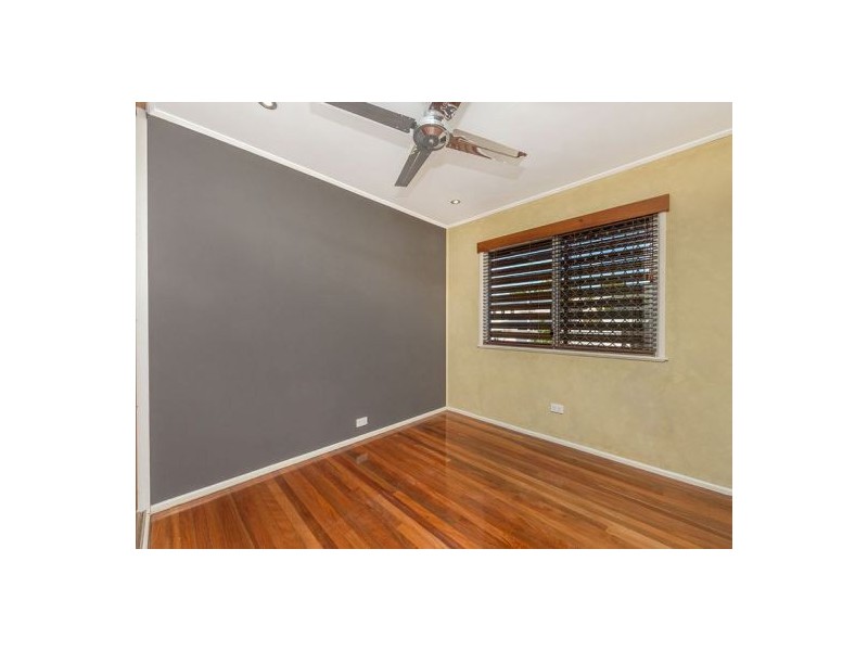 43 Latimer Street, Holland Park QLD 4121