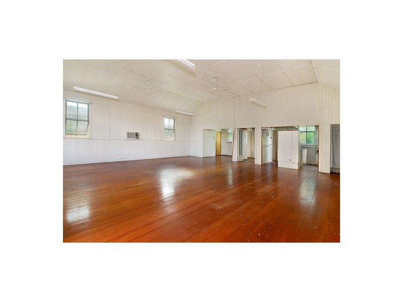 8 Thorne Street, Windsor QLD 4030