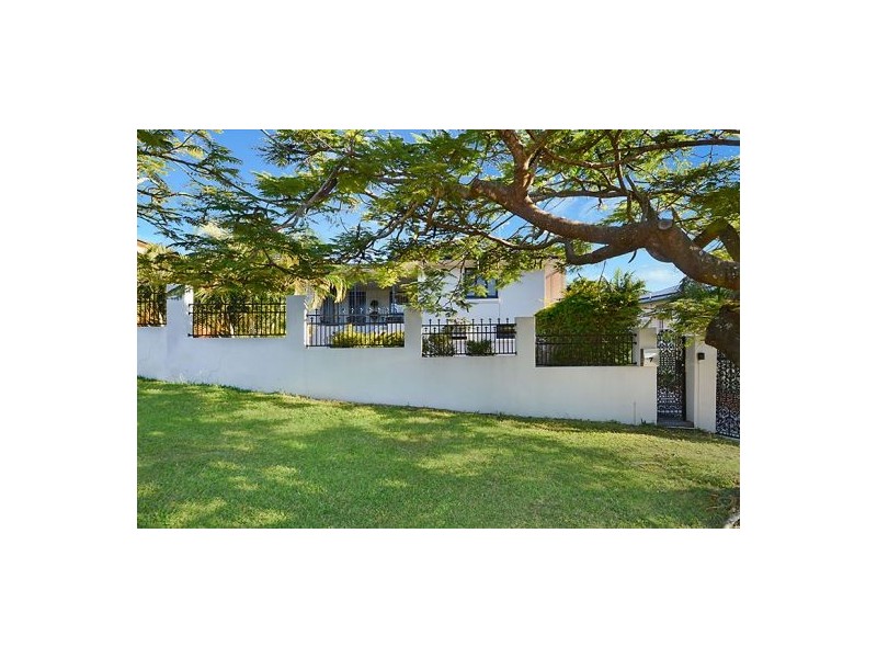 7 Rolle Street, Holland Park West QLD 4121