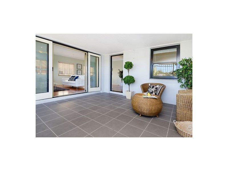 7 Rolle Street, Holland Park West QLD 4121