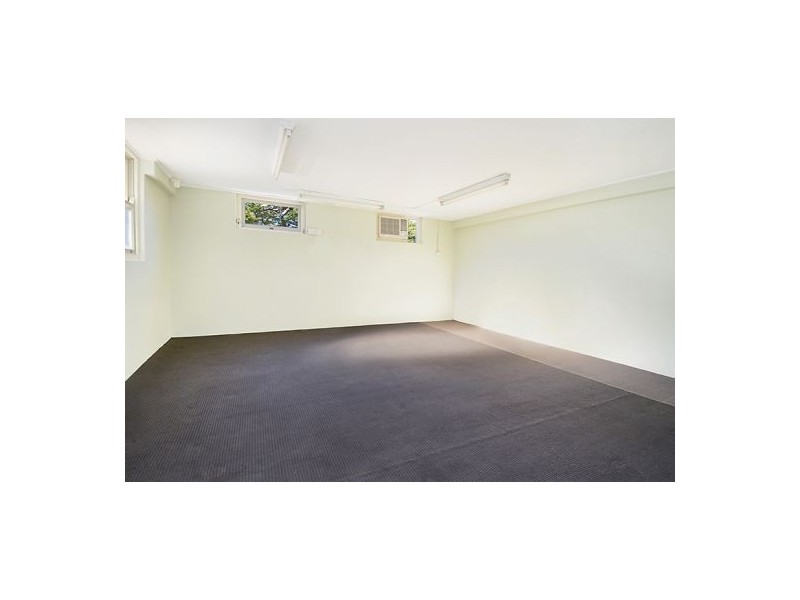 7 Rolle Street, Holland Park West QLD 4121