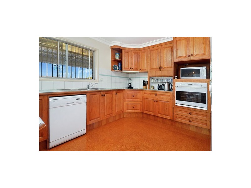 16 Gralunga Street, Mansfield QLD 4122