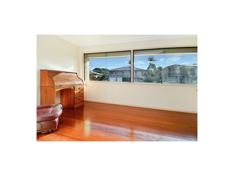 16 Gralunga Street, Mansfield QLD 4122