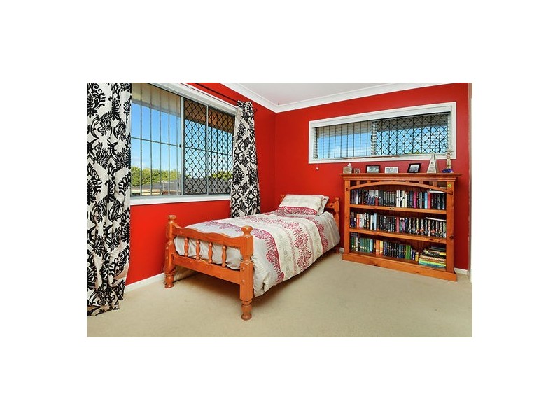 16 Gralunga Street, Mansfield QLD 4122