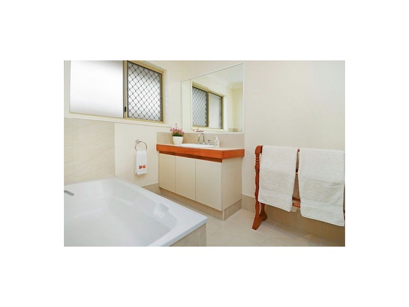 119 Graceville Avenue, Graceville QLD 4075