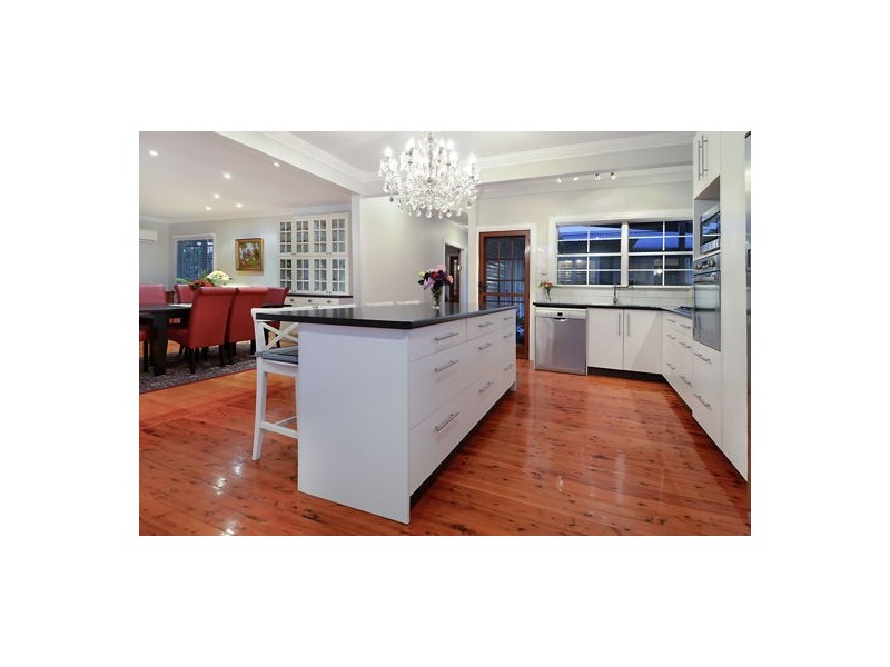 529 Cavendish Rd, Coorparoo QLD 4151
