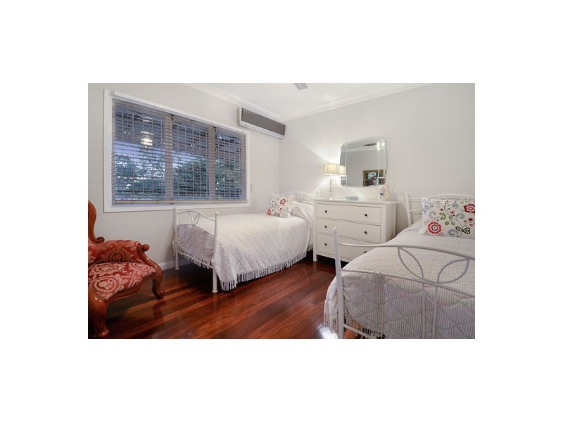 529 Cavendish Rd, Coorparoo QLD 4151