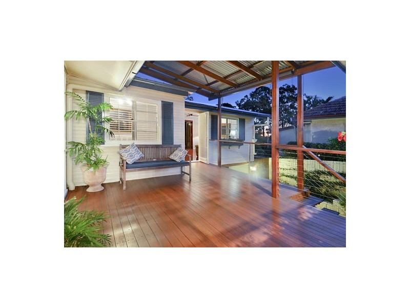 529 Cavendish Rd, Coorparoo QLD 4151