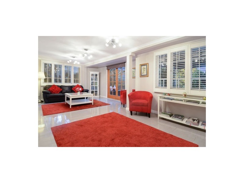 529 Cavendish Rd, Coorparoo QLD 4151